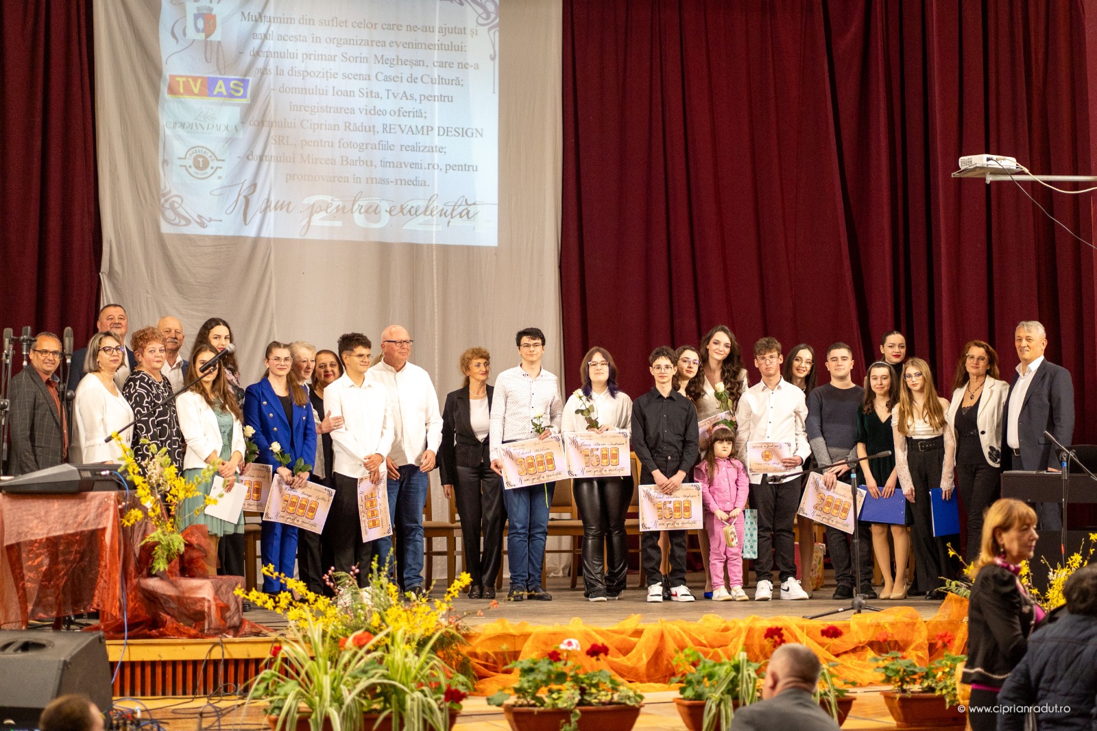 Premiile “RAM pentru excelență”, pentru cei mai buni elevi din Târnăveni