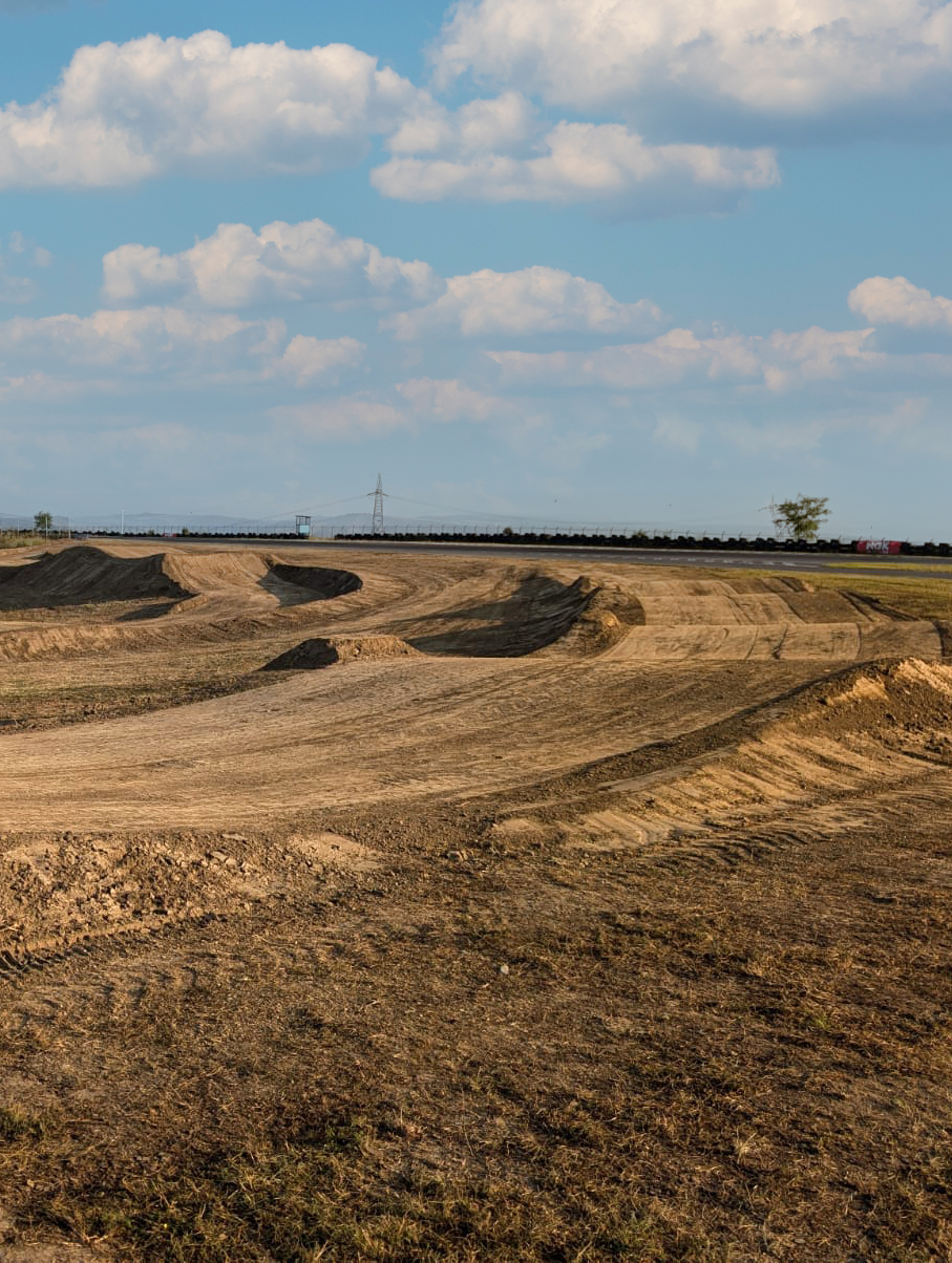 În weekend se inaugurează la Cerghid cel mai nou circuit de Supermoto din România