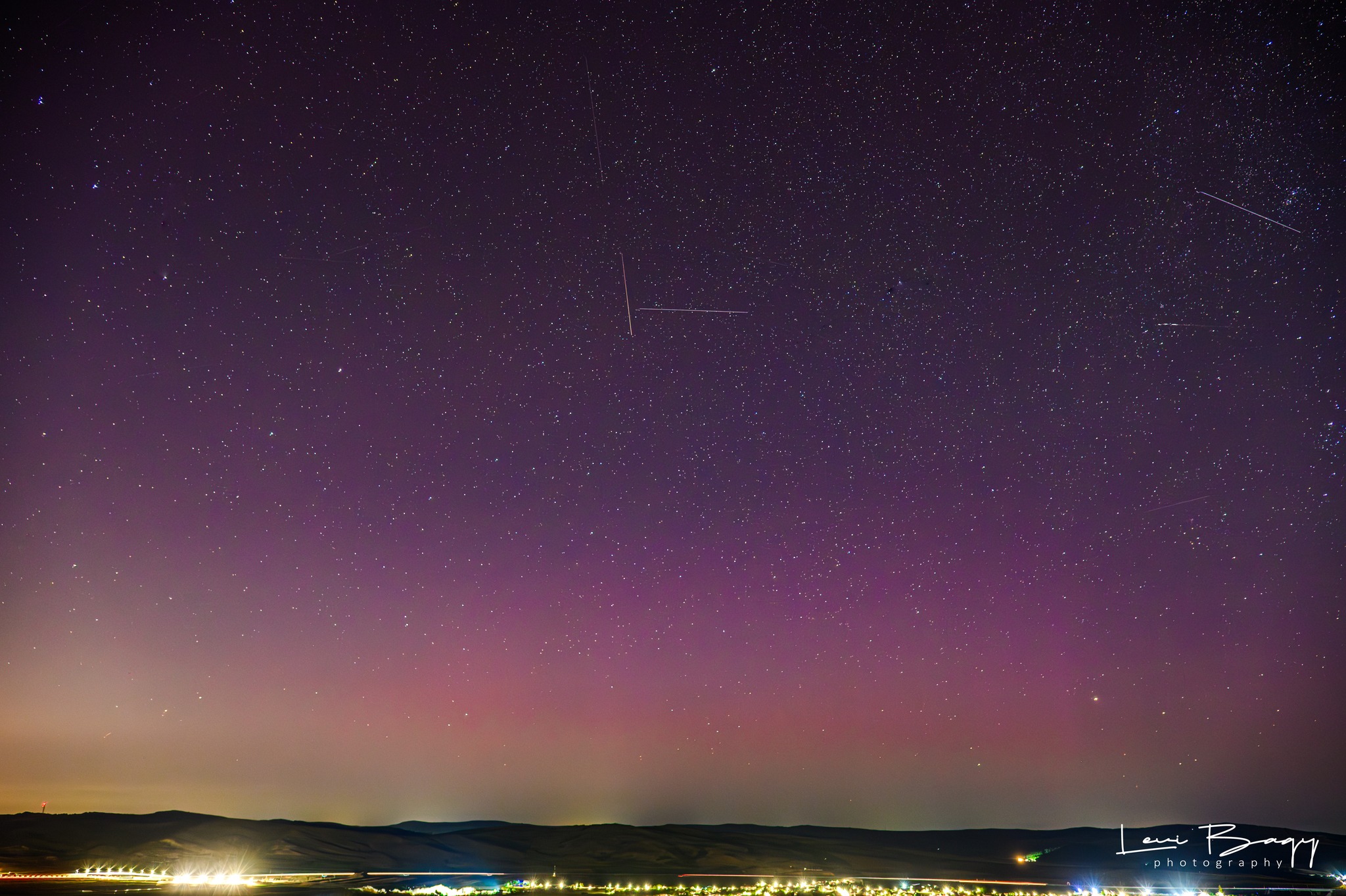 Perseidele și Aurora Boreală surprinse de fotograful mureșean Levi Bagy