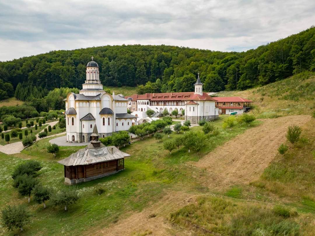 De vizitat în Covasna: Mănăstirea Valea Mare