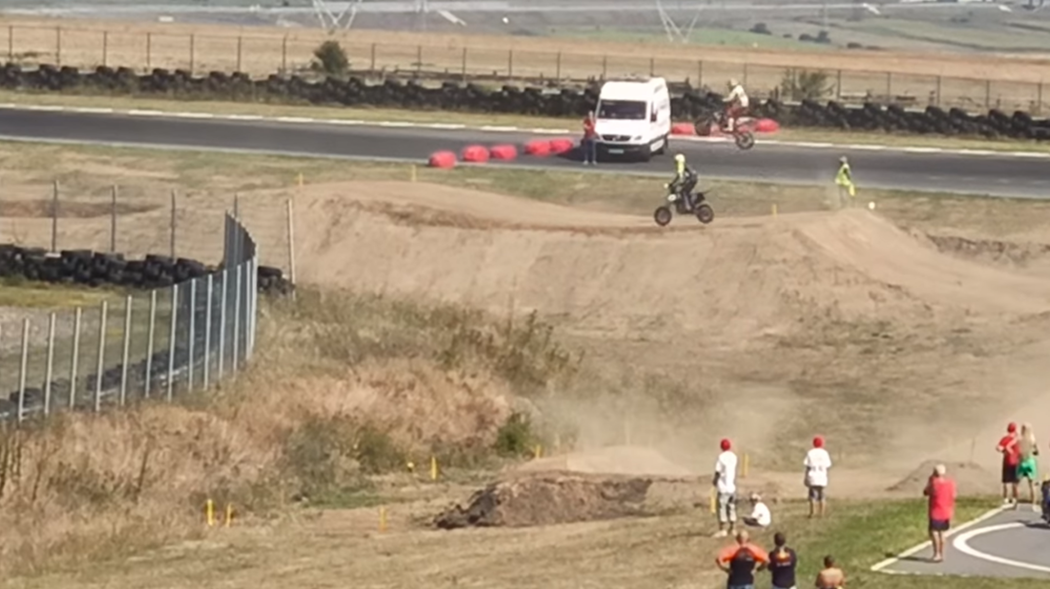 (Video) A fost inaugurat circuitul de Supermoto de la Transilvania Motor Ring