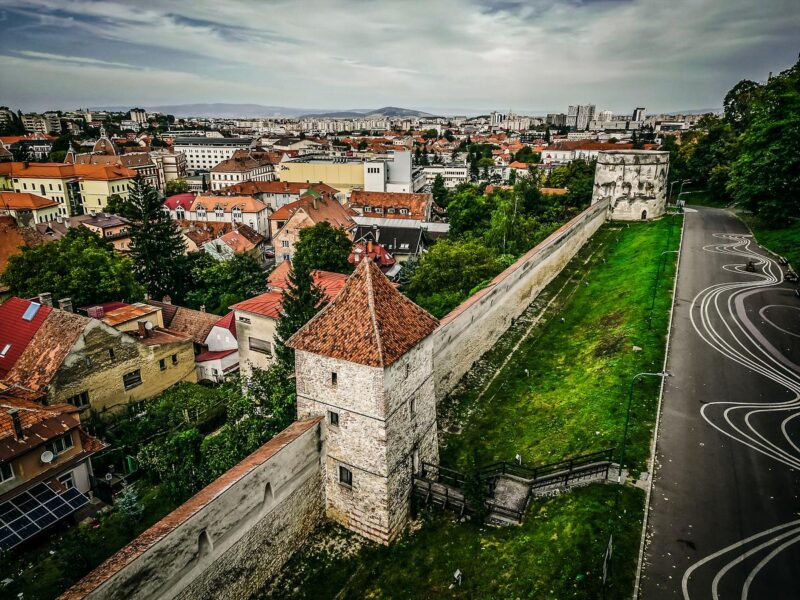 Ruta cetăților: Bastionul Postăvarilor