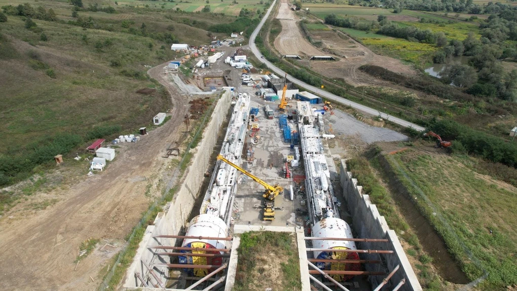 Instalarea TBM-urilor 3 și 4 pentru săparea tunelului Homorod se apropie de final