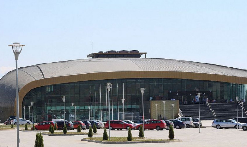 Încep pregătirile la Arena Sepsi pentru Campionatul Mondial de Hochei pe Gheaţă de anul viitor