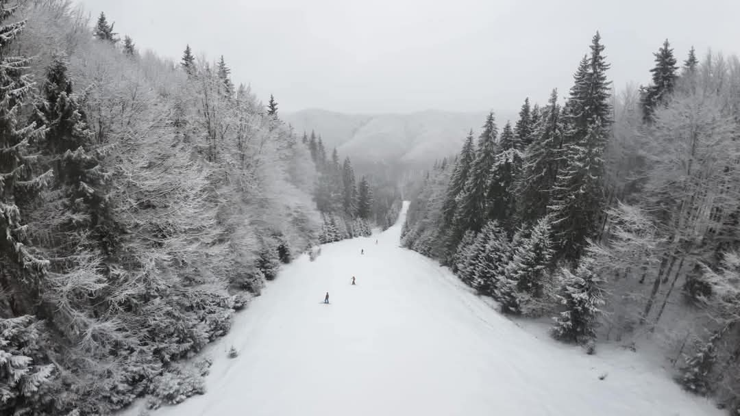 Joi 26 decembrie se deschide partia de schi de la Sovata