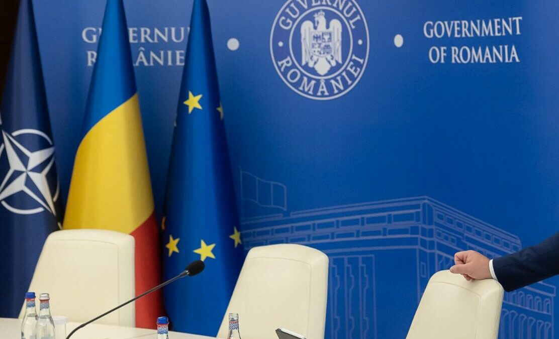 Măsurile de austeritate bugetară pentru 2025 au fost publicate. Prevederile propuse  includ înghețarea pensiilor, a salariilor bugetarilor și blocarea angajărilor la stat