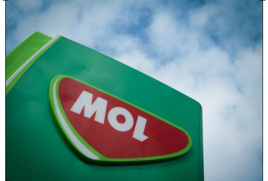 Compania ungară de stat MOL vrea să achiziționeze rafinăria Lukoil din Bulgaria