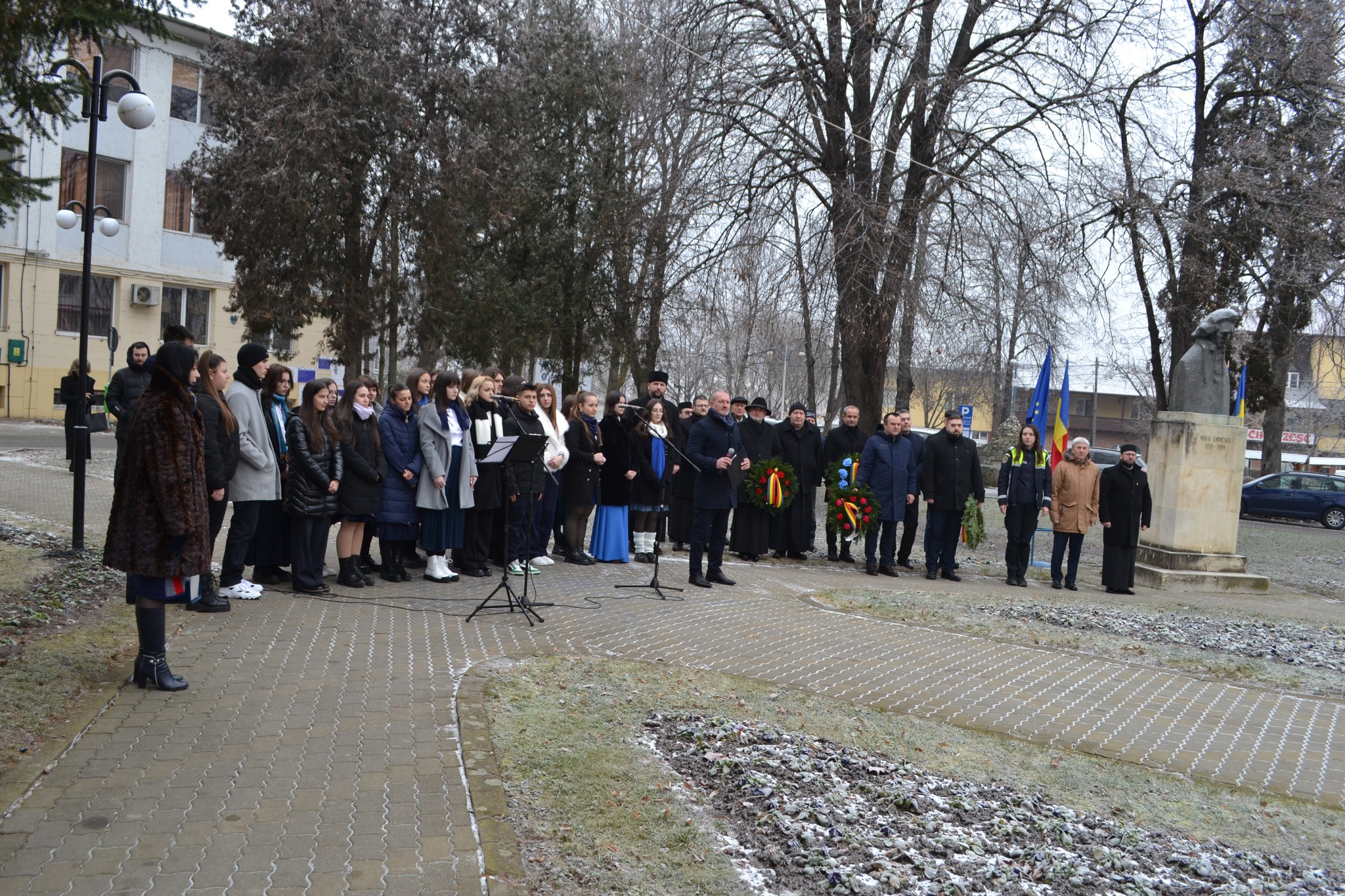 Ziua Culturii Naționale marcată la statuia lui Eminescu în Luduș