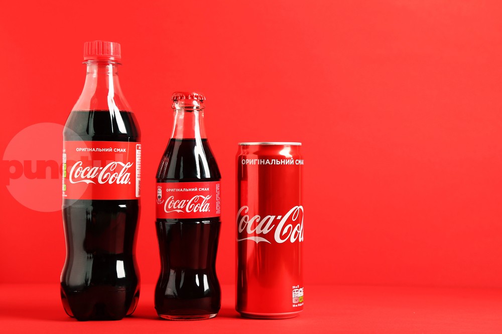 Coca-Cola retrage masiv sucuri din Europa din cauza unei concentraţii prea mari de clorat