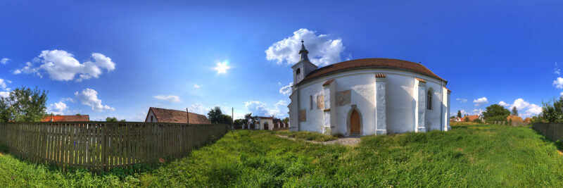 Comori din Ardeal: Biserica unitariană de la Chilieni