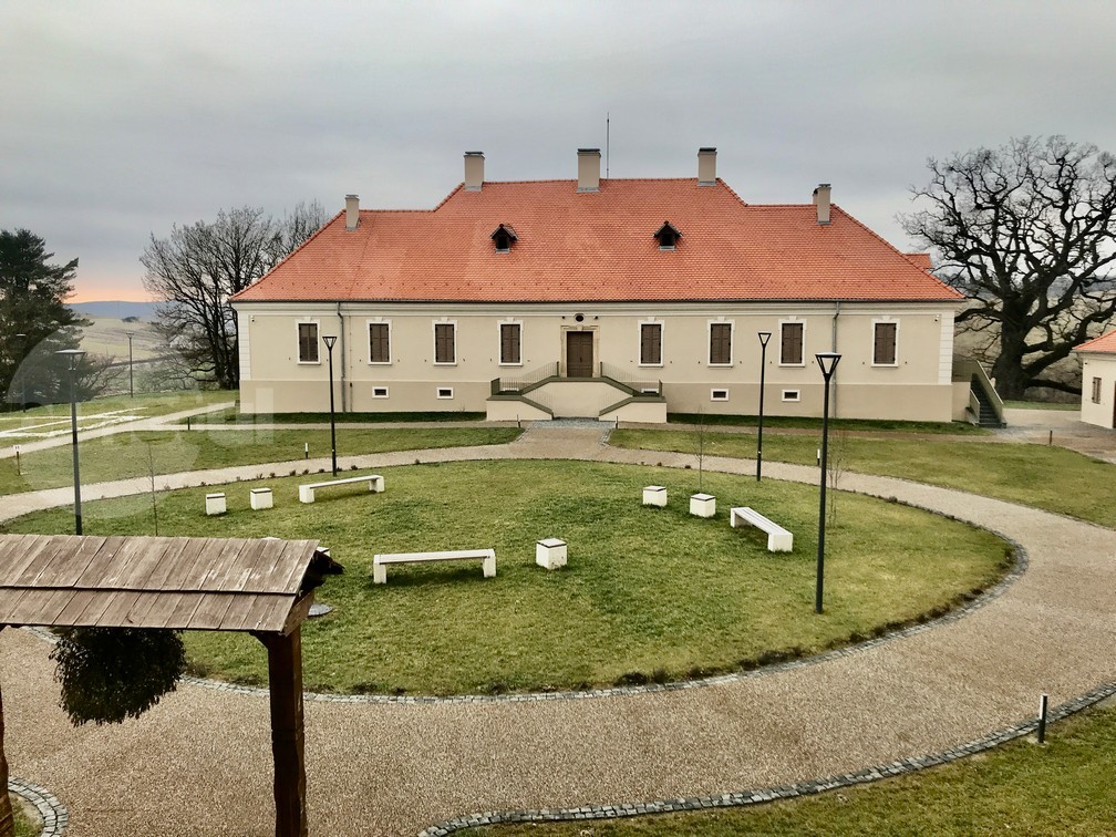 De vizitat: Centrul Multicultural „Castel Teleki” Posmuș, Bistrița