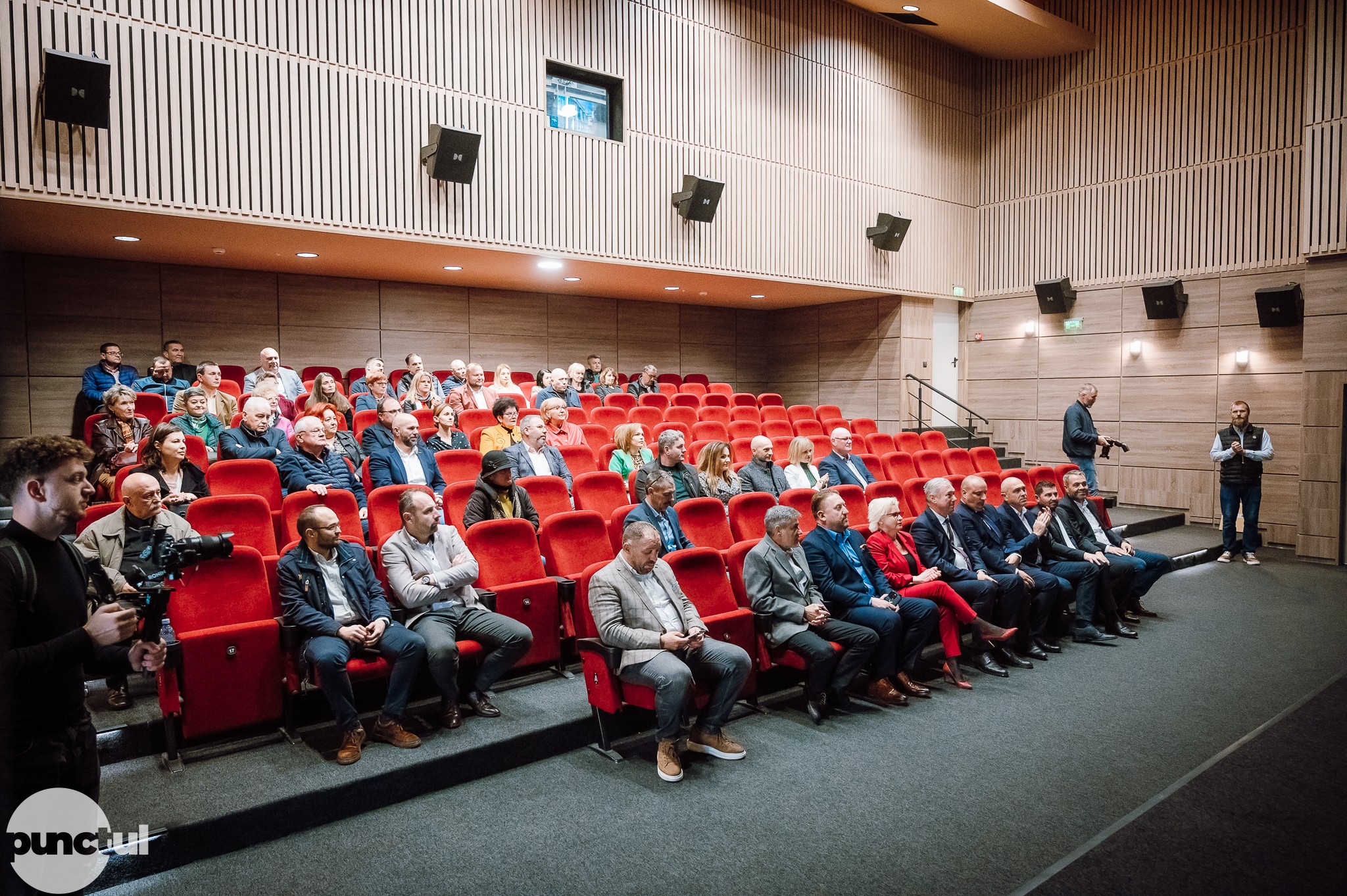 Ministrul Dezvoltării a inaugurat cinematograful din Reghin