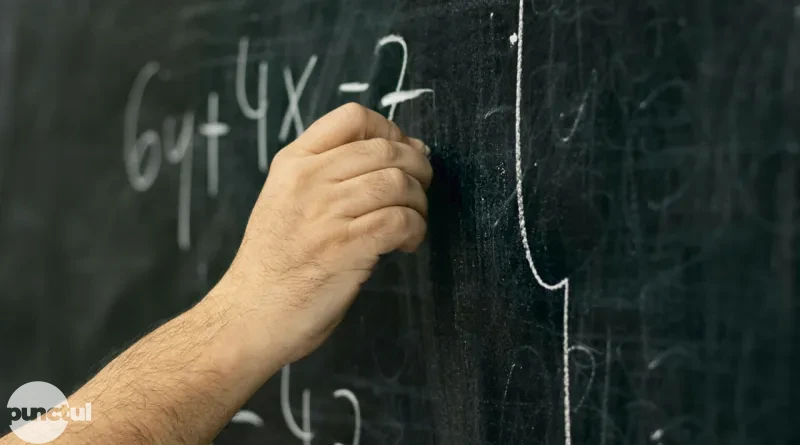 Elevii sunt formați pentru a trece un examen șablonizat, prin metode rigide și depășite