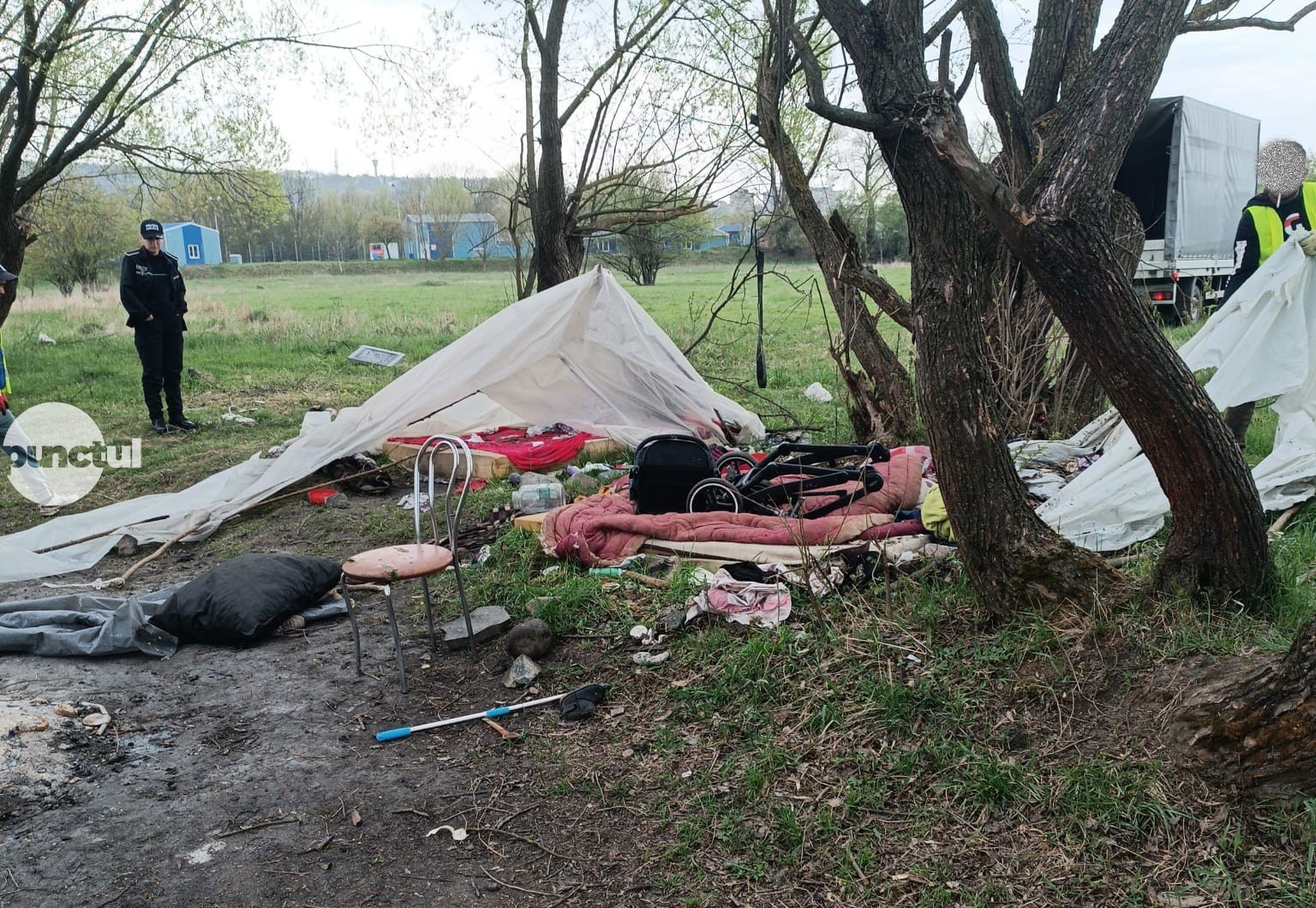 Punctul negru pentru adăposturile improvizate care apar la Târgu Mureș