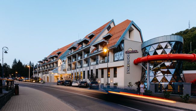 Hotelul Crystal din Sovata pregătește o nouă investiție și caută mai mulți turiști străini