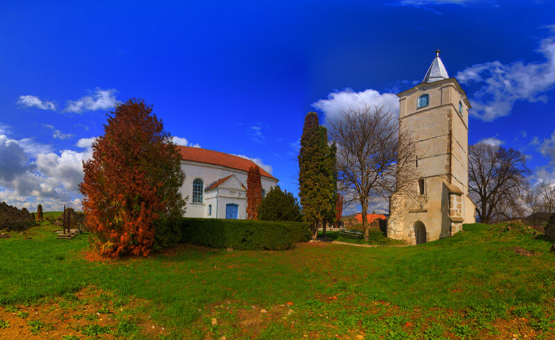 Comori din Ardeal: Biserica unitariană Mărtiniș