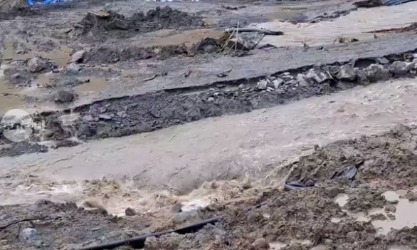 Prefectul Harghitei: „Am pierdut lupta cu natura la Salina Praid”