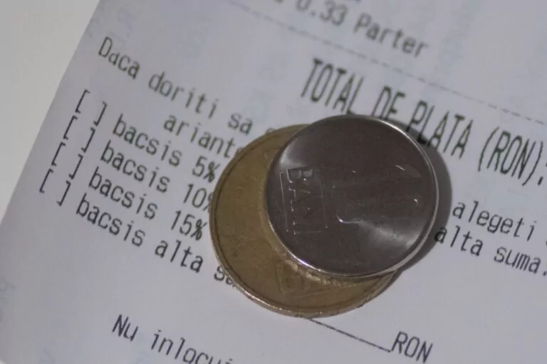 ANAF îndeamnă cetățenii să ceară bon fiscal în restaurante, baruri și cafenele