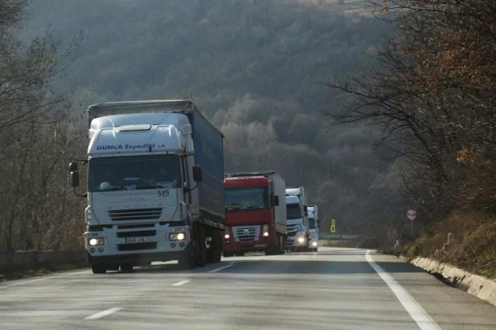 Guvernul amână până la 1 iulie 2026, implementarea noului sistem de tarifare rutieră TollRo, prin care camioanele plătesc în funcție de distanță și poluare