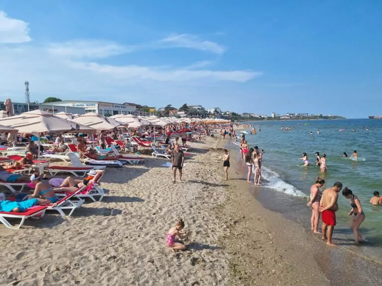 Litoralul pentru Toți, în septembrie: Patronatele din turism spun că luna septembrie aduce tarife reduse cu până la 60% pentru cazările la mare