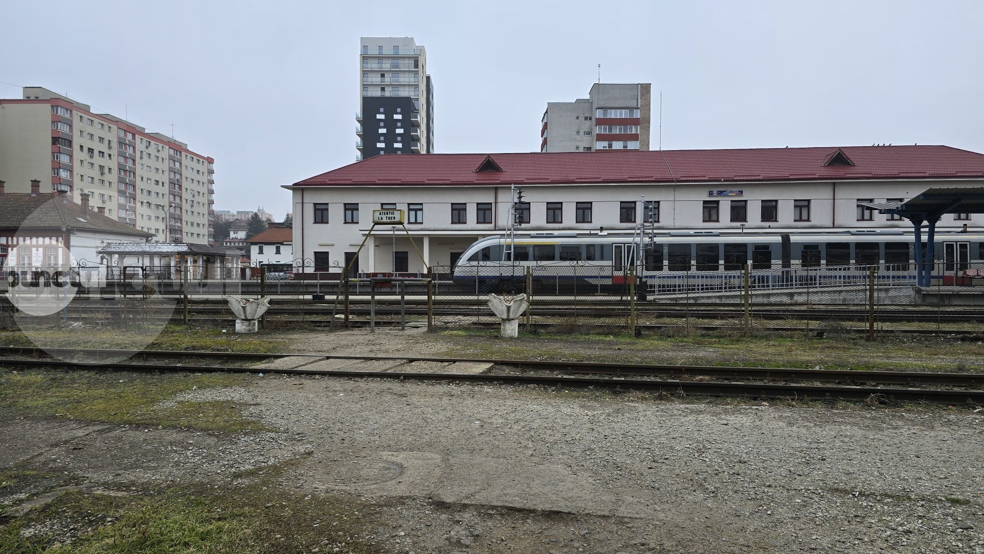 De luni nu mai circulă zeci de trenuri. Lista anulărilor din Mureș