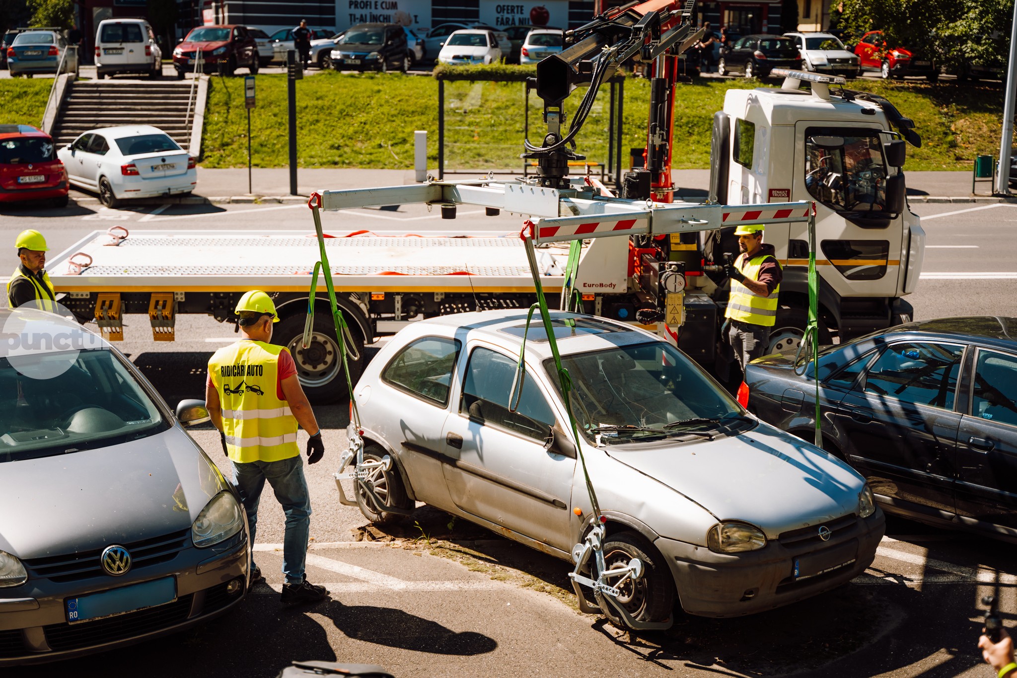42 de autovehicule ridicate la Târgu Mureș într-o singură săptămâna 