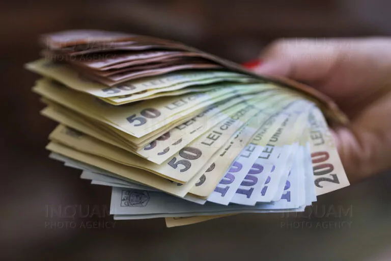 Cât câștigă mureșenii în 2025: salariul mediu încă sub media națională