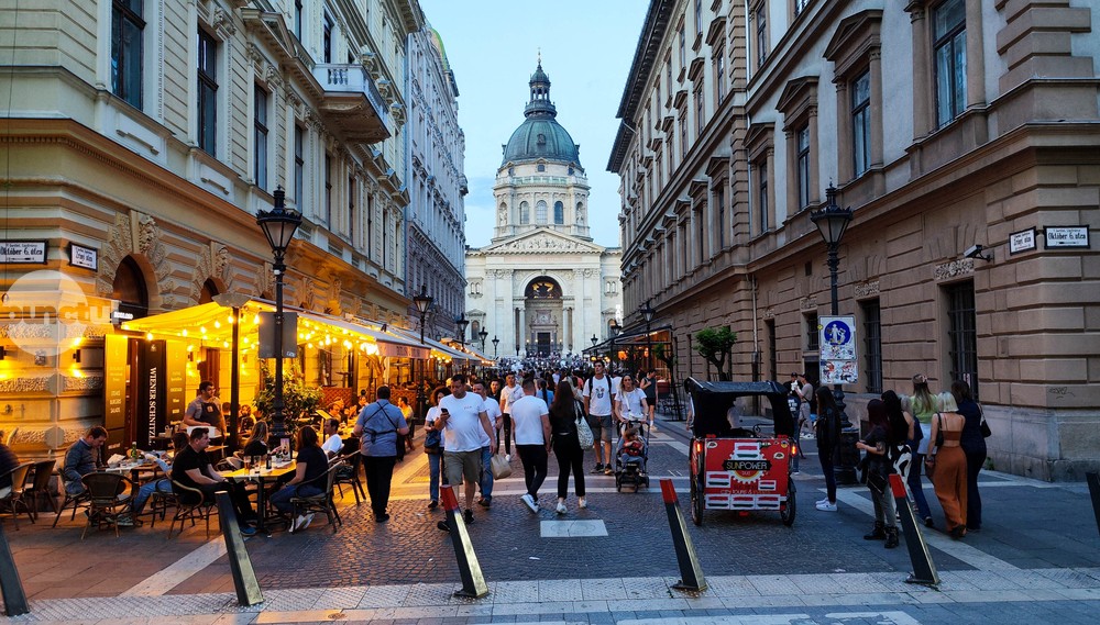 Începând cu 1 octombrie, mamele cu trei copii din Ungaria vor fi şi ele scutite de impozitul pe venit