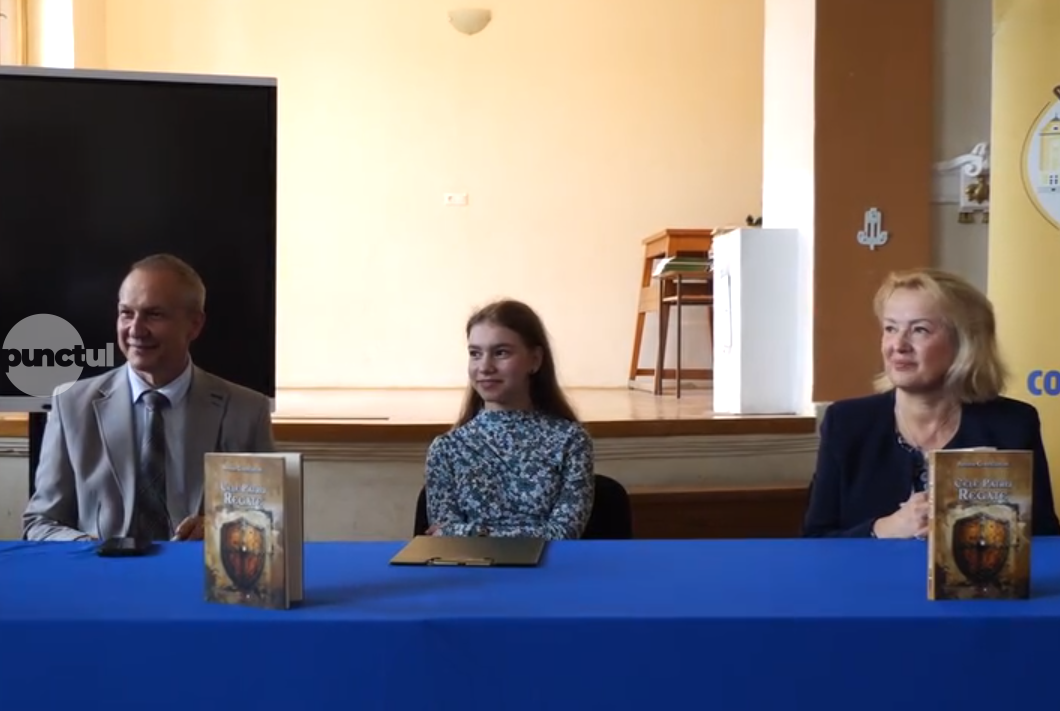 O elevă de clasa a VIII-a, Ariana Curticăpean, revelaţia ediţiei a X-a a Bookfest Târgu Mureş