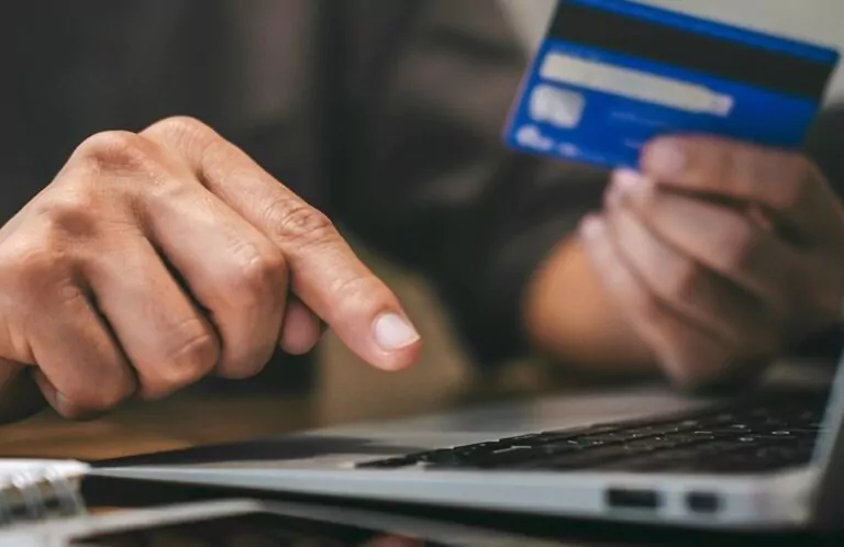 E-Birocratia. MAI digitalizează serviciile pentru șoferi. Permisul și înmatricularea online din 2026
