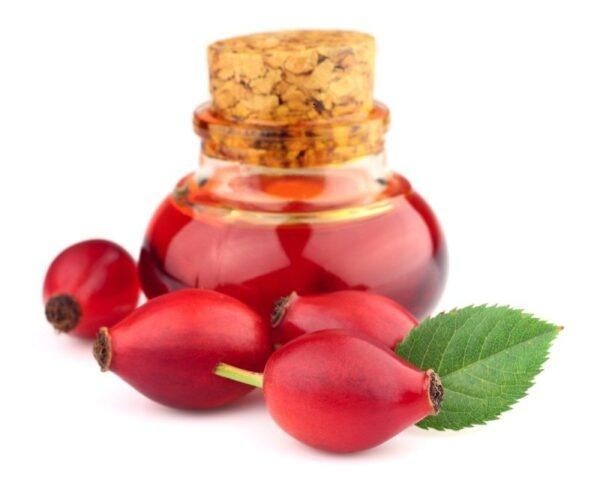 Cicatricile și petele pigmentare se tratează natural cu ulei de măceșe