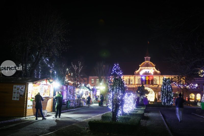 La Reghin sărbătorile se vor simți din plin: Târg de Moș Nicolae, Târg de Crăciun și patinoar în Parcul Tineretului