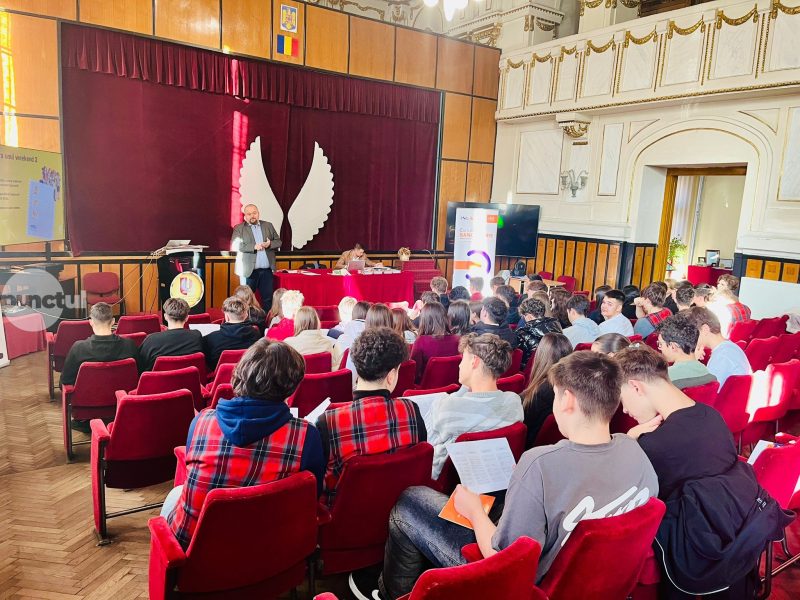 Colegiile Unirea și Papiu participă la Ora de Banometrie cu premii de până la 1.200 euro/elev