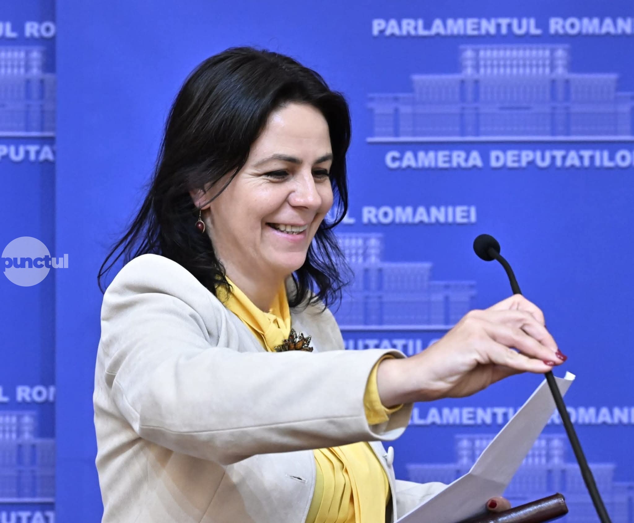 Lege în sprijinul cadrelor didactice și al cercetătorilor care devin părinți