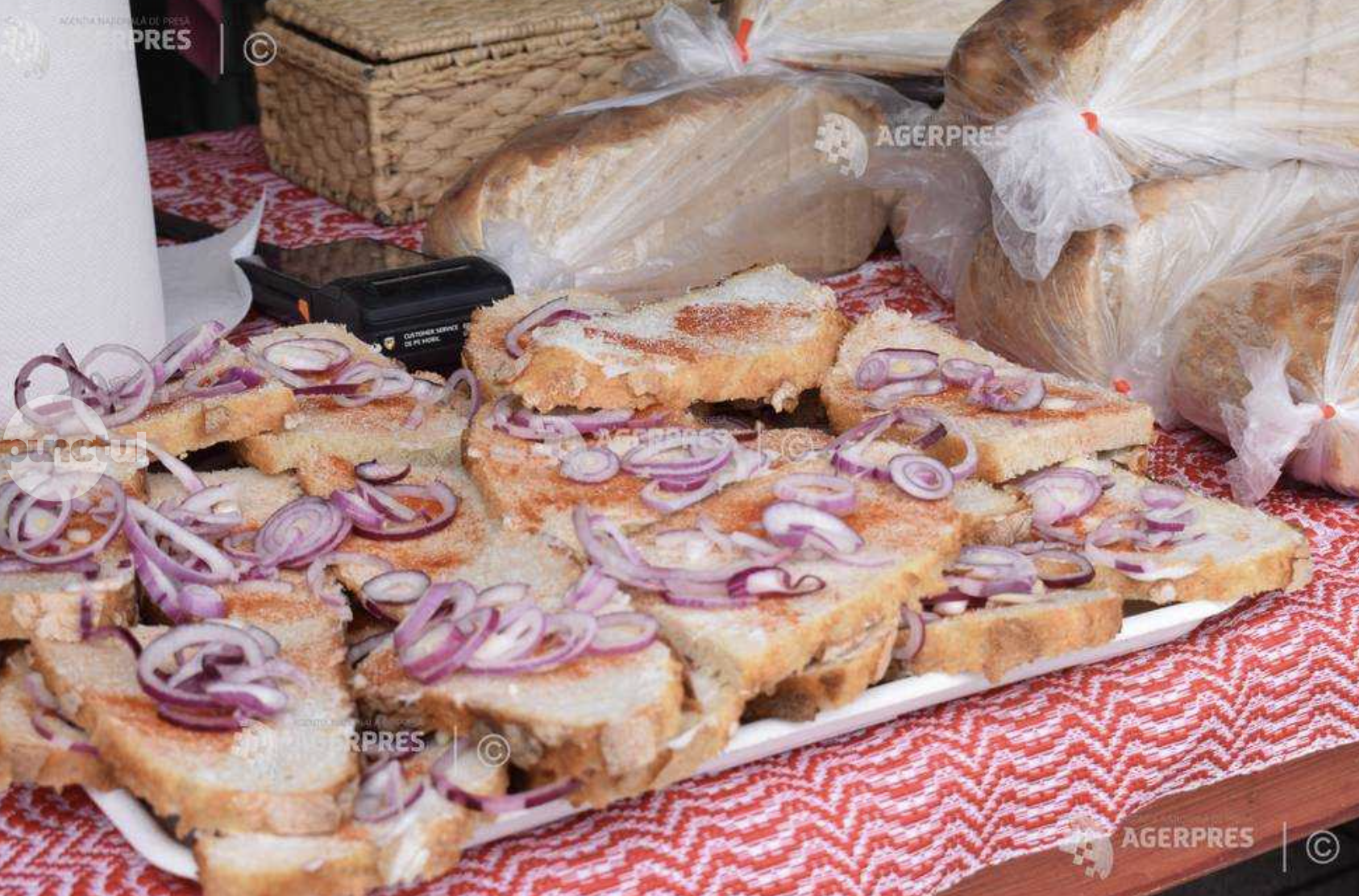 Gusturi autentice, artizanat şi tradiţie – la Expoziţia de toamnă a produselor tradiţionale şi locale de la Miercurea-Ciuc