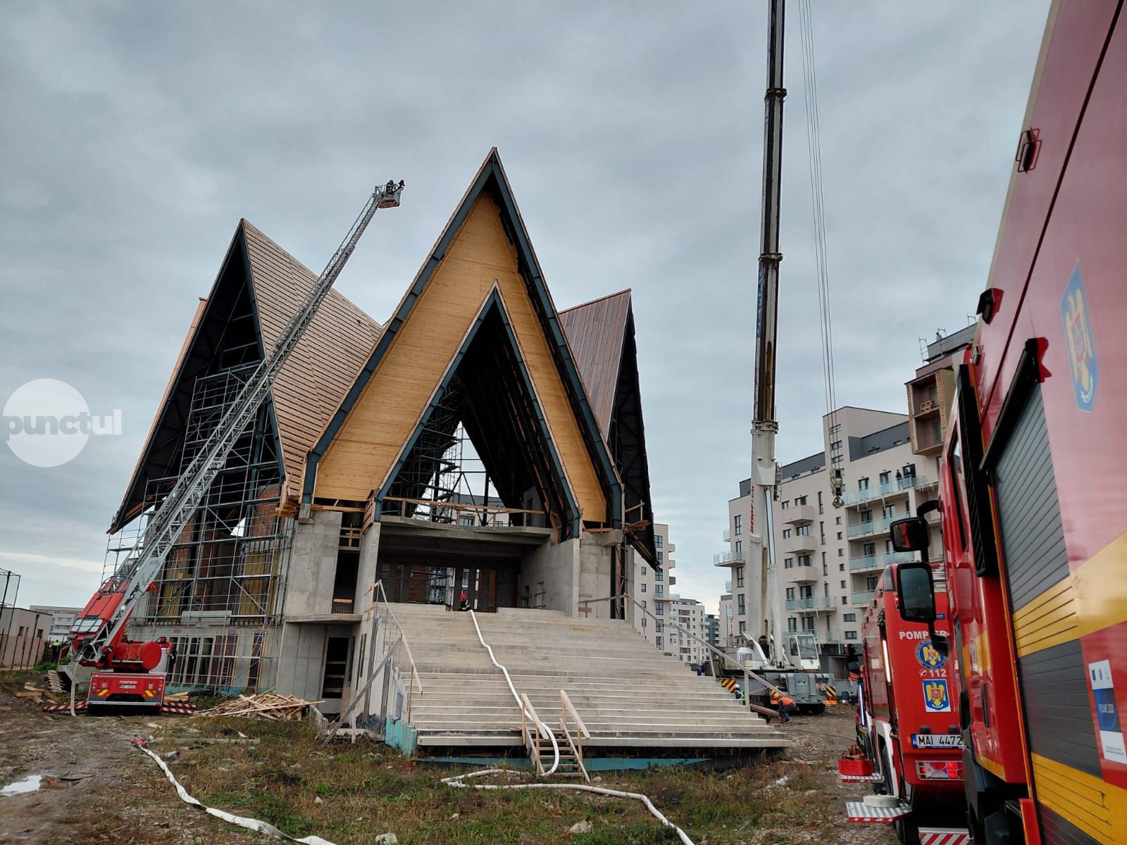 Incendiu la o biserică în construcție din cartierul Maurer
