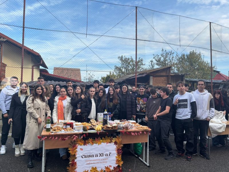 Zacuscă, murături și plăcinte de casă la școală: Târgul „Bunătățile Toamnei”  la Economic