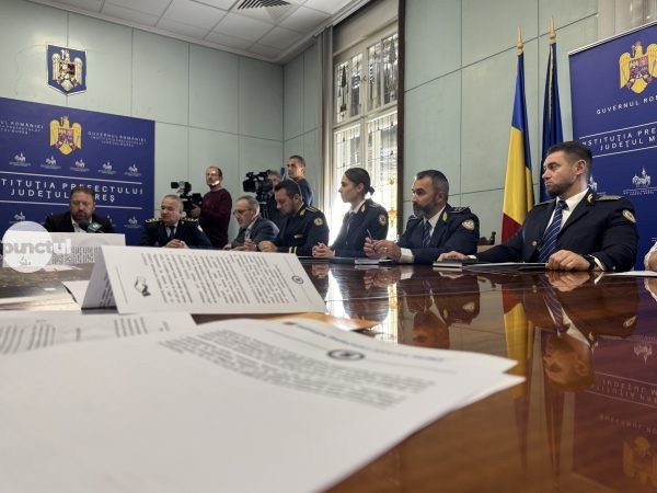 Soluţiile pentru angajarea deţinuţilor şi reintegrarea socială după eliberare, analizate de angajatori şi autorităţi