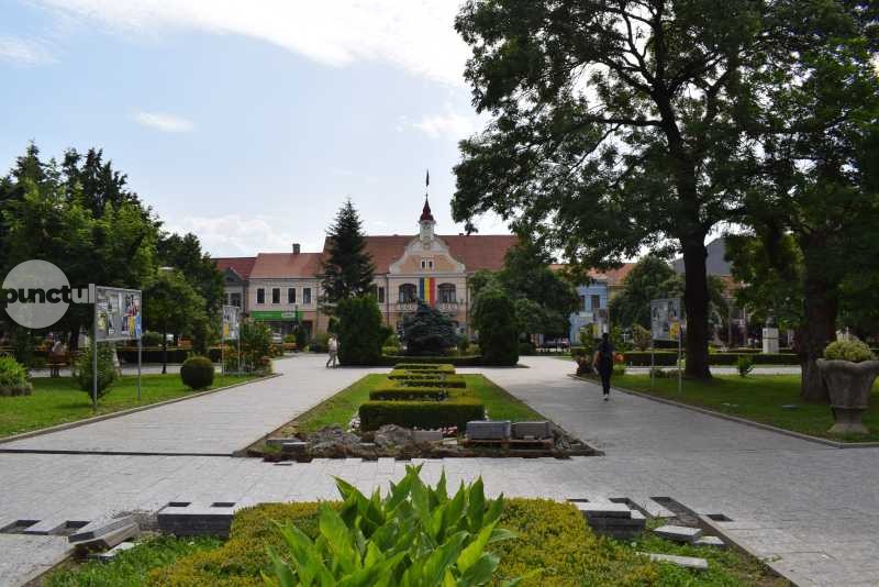 ANUNȚ privind  vânzarea prin licitație publică abunului imobil ”Centrală termică” dezafectată și teren, aparținând domeniului privat al Municipiului Reghin,  situat în mun. Reghin, str. Iernuțeni, nr. FN, jud. Mureș