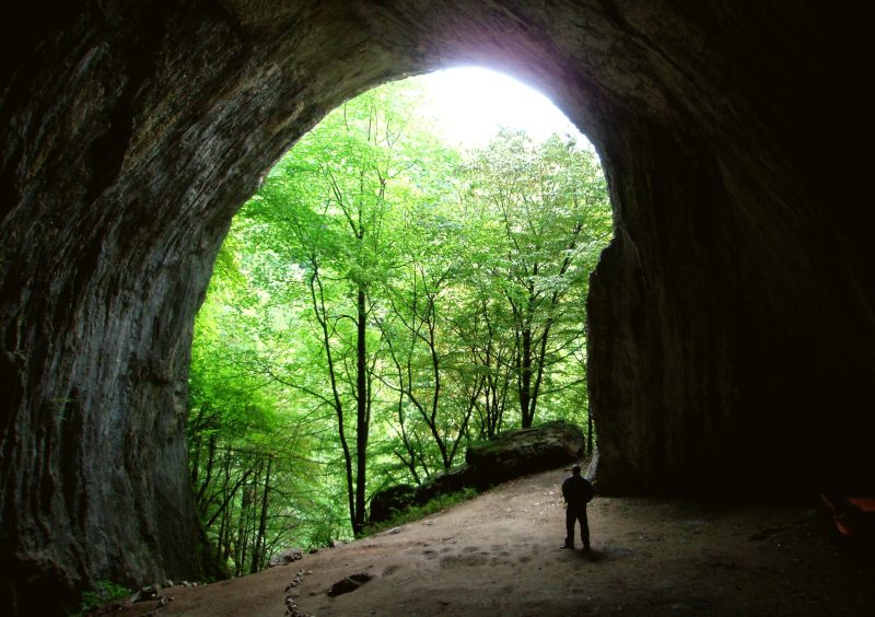 Munții Apuseni, un paradis subteran – 10 peșteri de vizitat în Transilvania