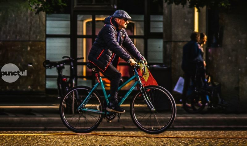 „Decidenții români nu știu să meargă cu bicicleta”, spune activista pentru mobilitate durabilă