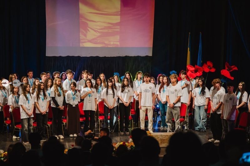 Olimpiada Națională „Tinerii dezbat” aduce la Târgu Mureș cei mai buni tineri oratori din țară