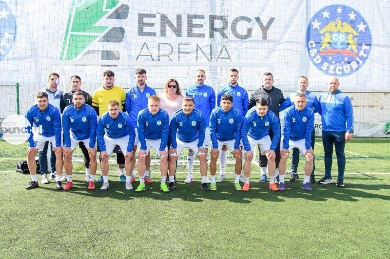Festivitate de premiere pe seară, la minifotbal, sportul la care România e ca Brazilia la fotbal, iar Târgu-Mureșul, un fel de Rio de Janeiro
