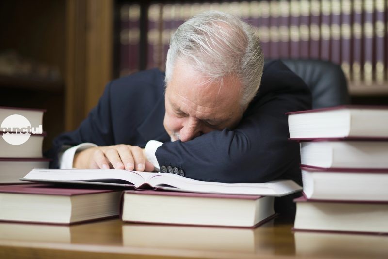 Care educație? Profesorii pierd timp cu hârtii în loc să lucreze cu elevii