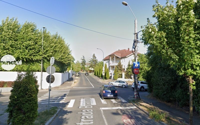 Intersecția blestemată de la str. Papiului cu coborârea de pe Platoul Cornești – fără soluții 