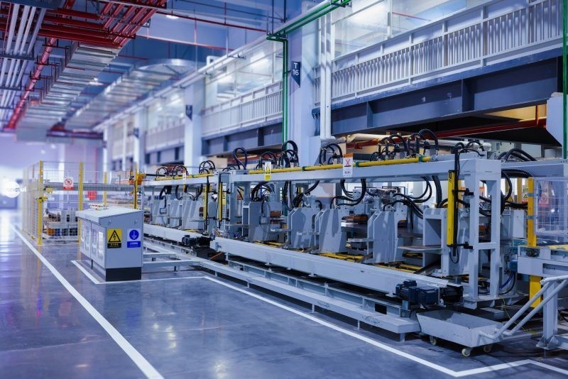 Cu o zi înainte de deadline se aprobă vânzarea de utilaje fără toate certificările în timp de criză