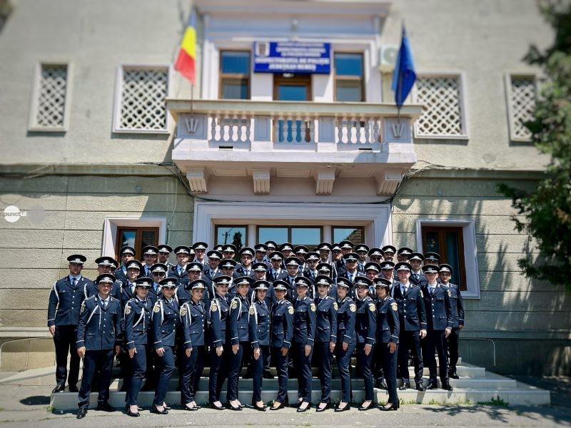 O NOUĂ GENERAȚIE DE AGENȚI DE POLIȚIE ÎNCEPE ACTIVITATEA LA IPJ MUREȘ