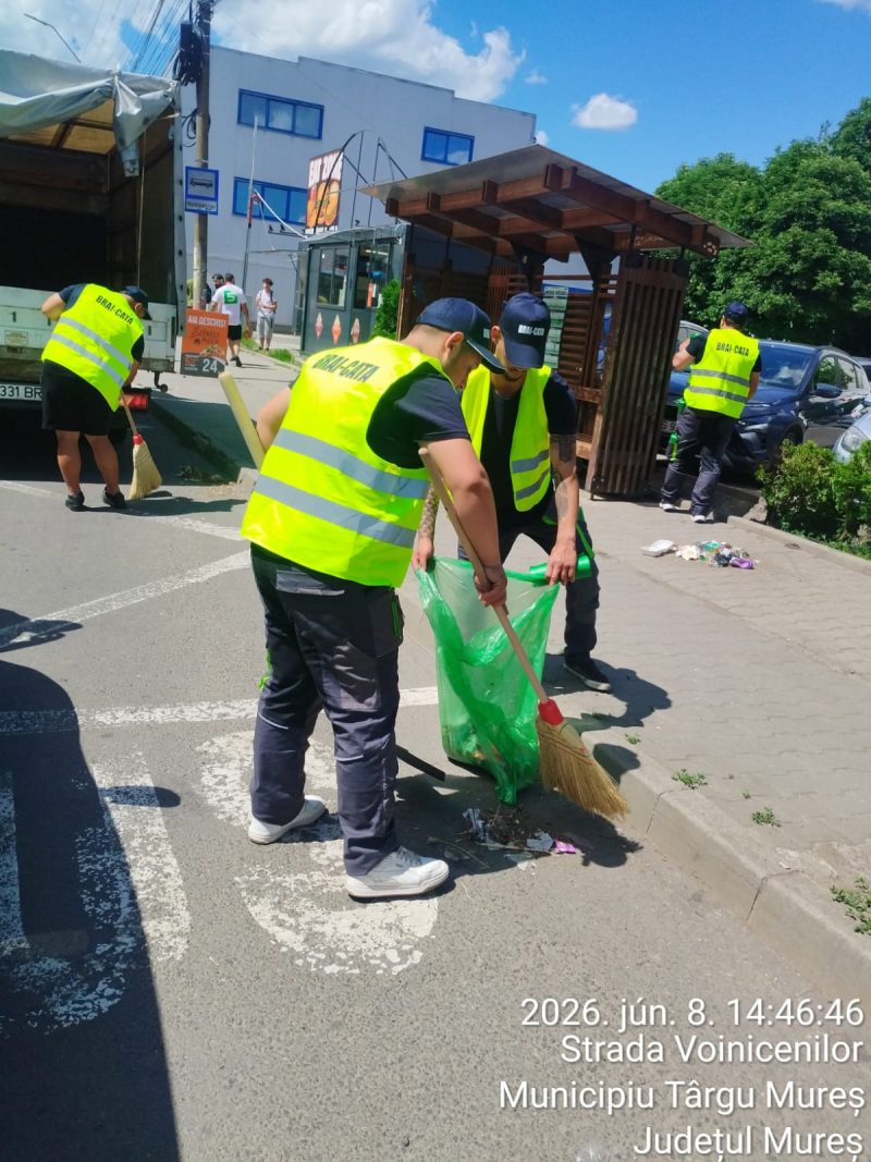 Compania Brai-Cata a demarat curățenia stradală la Târgu Mureș (foto)
