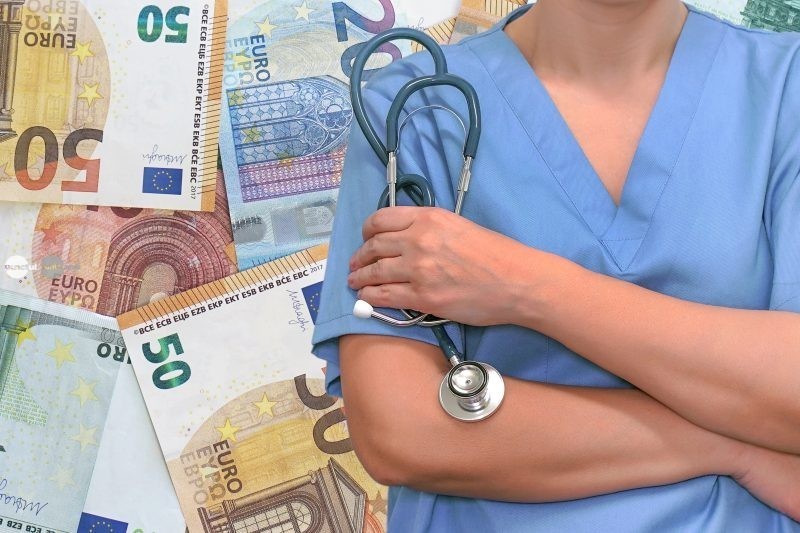 Ministerul Sănătății cere plata dublă pentru gărzile medicilor și bonusuri de performanță de până la 100% din salariu