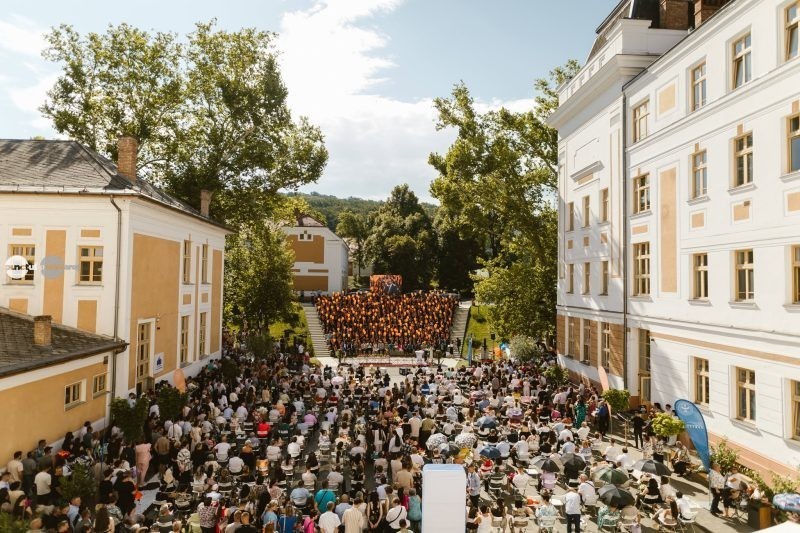 Guvernul a aprobat cifrele de școlarizare pentru UMFST, UAT, Cantemir și Sapienția